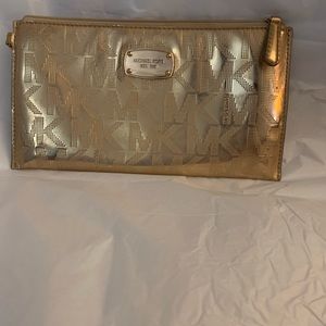 Michael Kors Signature wristlet